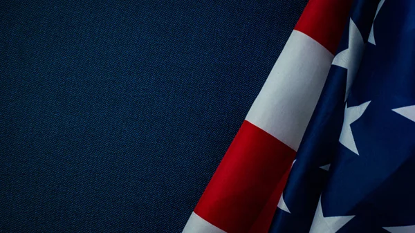 Bandeira americana no conteúdo do dia da independência azul . — Fotografia de Stock