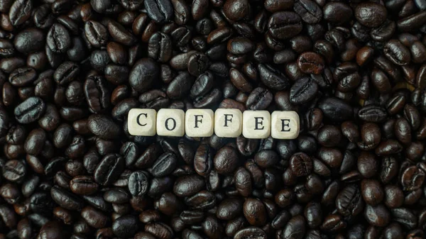 Kahve Kavrulmuş Metin Ahşap Küp Görüntü Kadar Yakın — Stok fotoğraf