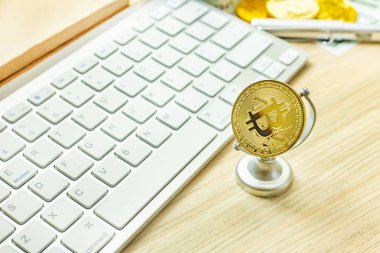 İş içeriği için ofis tablosunda bitcoin para birimi
