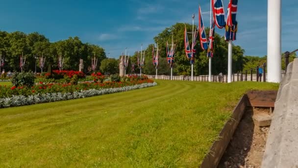 Buckingham Palace en Londres, Inglaterra, Reino Unido — Vídeos de Stock