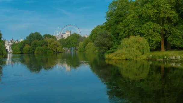St James Park, Londyn, Anglia, Wielka Brytania — Wideo stockowe