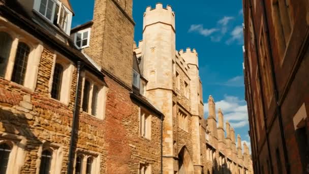 Cambridge Sekitar Tahun 2018 Pov Berjalan Sepanjang Trinity College Yang — Stok Video