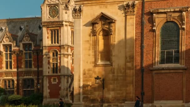 Колледж Пемброк, Кембридж, Англия, Великобритания — стоковое видео