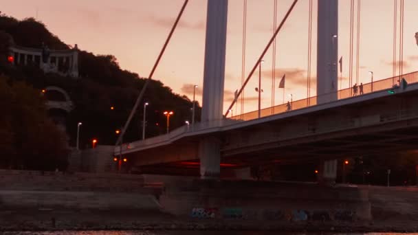 Kedjebron natt Timelapse, Budapest, Ungern — Stockvideo