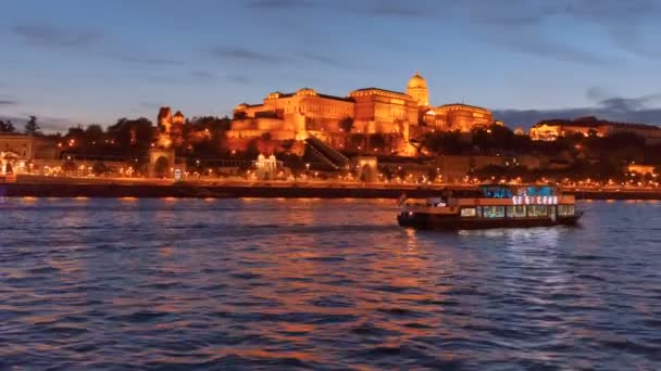 Castello di Buda e Danubio, Budapest, Ungheria — Video Stock