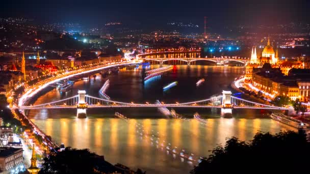 Timelapse νύχτα Δούναβη, Βουδαπέστη, Ουγγαρία — Αρχείο Βίντεο