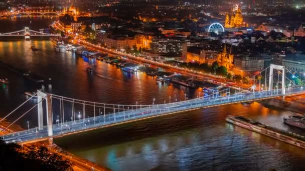 Danubio di notte, Budapest, Ungheria — Video Stock