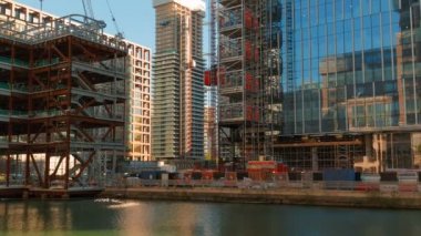 Londra, 2018 - yaklaşık kurulması atış uzun boylu ofis binaları Docklands bölge, Londra, İngiltere, İngiltere'de büyük inşaat gelişimi