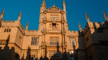Oxford, 2018 - yaklaşık Bodleian Kütüphanesi, Oxford, İngiltere'de beş sipariş kulenin günbatımı kurulması atış. Oxford Üniversitesi'nde İngilizce konuşan dünyadaki en eski üniversitesidir