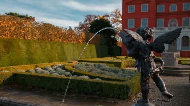 2018 가든에서 Kew 궁전의 슬로우 — 비디오