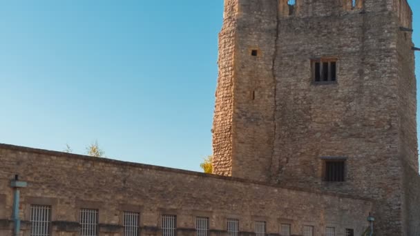 オックスフォード 2018 頃オックスフォード城と刑務所の詳細なショットは部分的ノーマン オックスフォード イングランドの西部の側面で中世の城を台無しにしました — ストック動画
