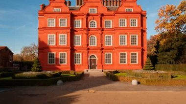 Londra, yaklaşık 2018 - Londra, İngiltere, Birleşik Krallık, bir İngiliz Kraliyet Sarayı Kew Gardens güzel Kew sarayda Hollandalı ev doğru atış Pov