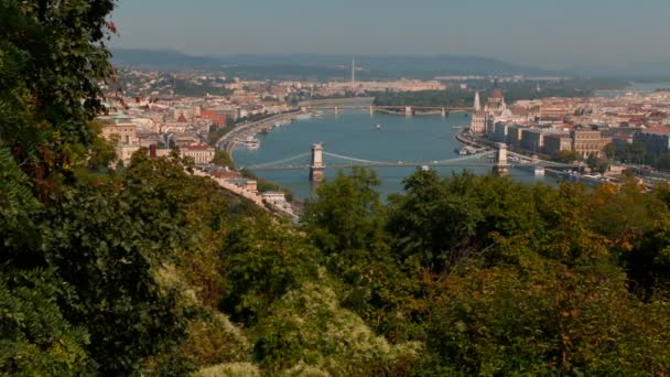 Ultra Vidvinkel Skott Parlamentet Och Kedjebron Budapest Ungern Uppkallat Efter — Stockvideo