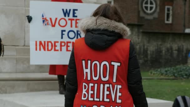 Brexit - verlof Supporters in Westminster, Londen — Stockvideo