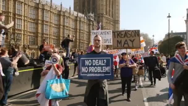 Brexit taraftarlarının gösterimi, Westminster, Londra — Stok video