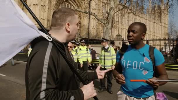 Brexit taraftarlarının gösterimi, Westminster, Londra — Stok video