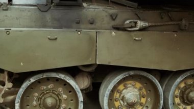 Bir Savaş Tankının Yakın Çekim Detayı