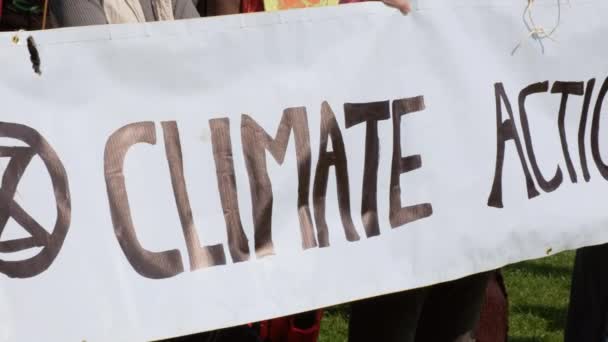 Demonstração da Rebelião da Extinção das Alterações Climáticas em Londres, Reino Unido — Vídeo de Stock