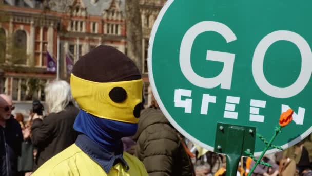 영국 런던기후변화소멸반란시위 — 비디오