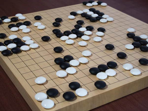 Go oyunun tüm dünyada zevk olduğunu.