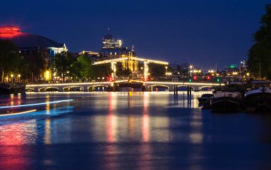 Sıska Köprüsü Magere Brug gece, Amsterdam, Hollanda, Hollanda, Avrupa