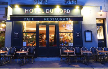 Hotel du Nord Paris Canal Saint-Martin bankalar üzerindeki ayar ünlü bir kitap ve Marcel Carne tarafından 1938 film restorandı.