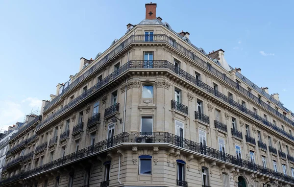 Casa Tradicional Francesa Com Varandas Janelas Típicas Paris França — Fotografia de Stock