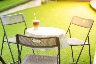 Buzlu kahve fincan geç kafe Bahçe