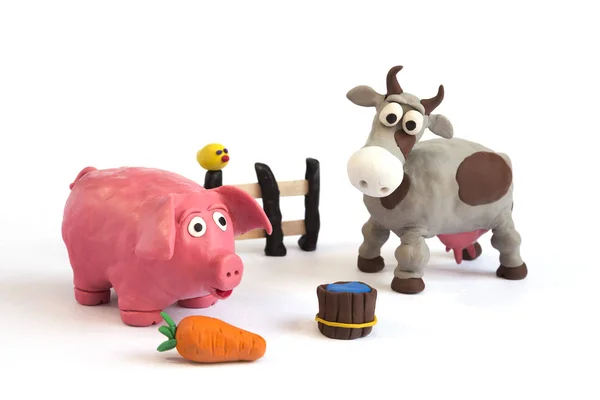 手工塑料粘土猪和奶牛场 — 图库照片