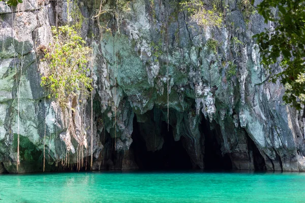 Wejście Podziemnej Rzeki Parku Narodowym Puerto Princesa Subterranean River Palawan — Zdjęcie stockowe