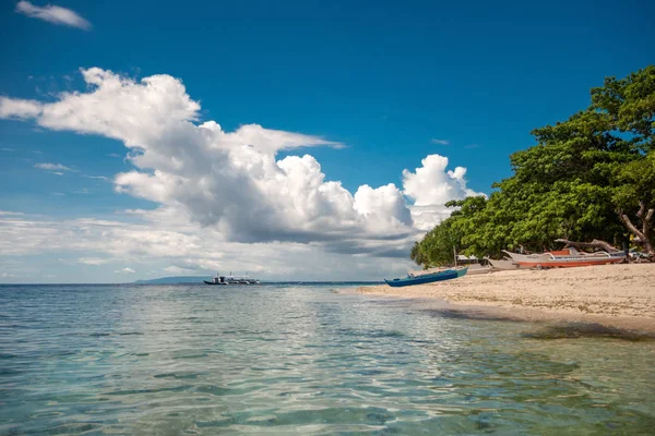 Paraíso Incrível Praia Alona Com Barcos Ilha Bohol Panglao Filipinas — Fotografia de Stock