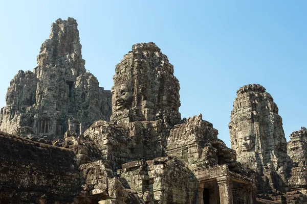 Rostos Esculpidos Pedra Nas Torres Templo Bayon Complexo Angkor Wat — Fotografia de Stock