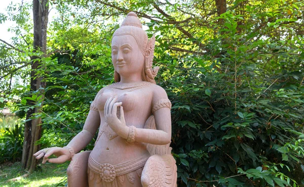 Апсара Каменная Статуя Танцовщика Кхмера Улицах Фам Рип Ангкор Ват — стоковое фото