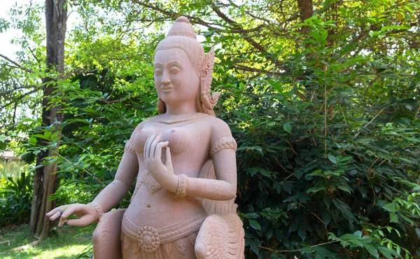 Apsara Sten Staty Khmer Dansare Gatorna Siem Reap Angkor Wat — Stockfoto