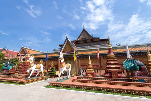 Siem Reap Camboja Fevereiro 2017 Estátuas Cavalos Templo Budista Preah — Fotografia de Stock