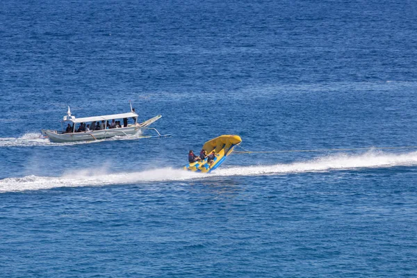 Puerto Galera Filipinas Abril 2017 Homem Montando Jet Ski Mar — Fotografia de Stock