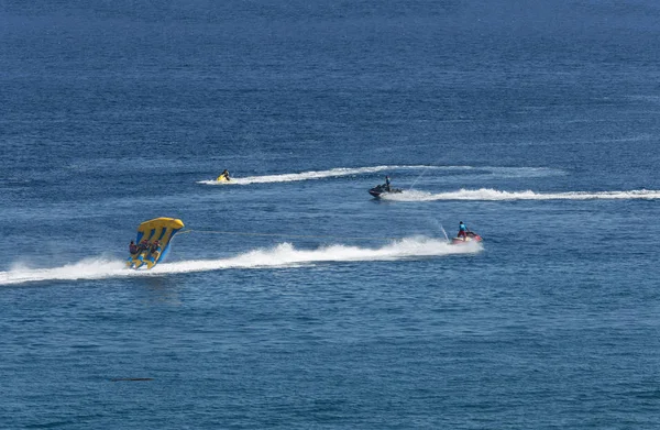 Puerto Galera Filipijnen April 2017 Een Man Jetski Zee Mensen — Stockfoto