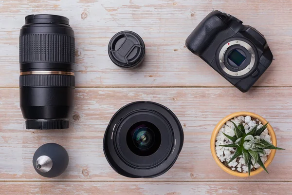 Flat Lay Photography Equipment Wooden Desktop Background Dslr Camera Lens — Stock Photo, Image