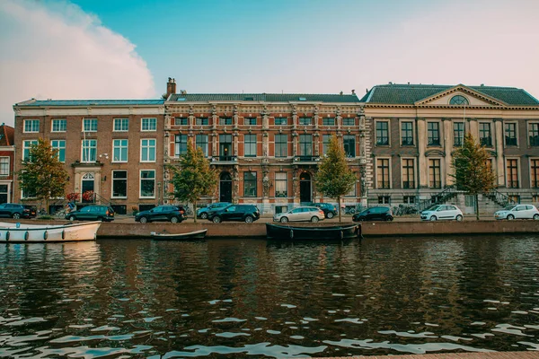 Gewoon leven in Holland Amsterdam in de zomer — Stockfoto