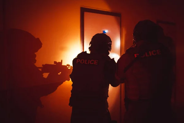 Підрозділ втручання поліції під час арешту терориста — стокове фото