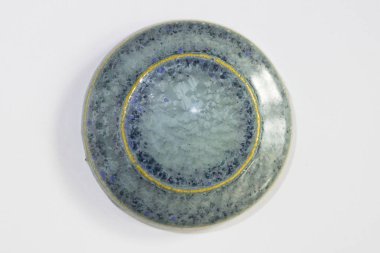 yuvarlak kil örneği kristal mavi parlak jöleli. Ateş sırasında, güzel kristaller büyür. kot rengi.