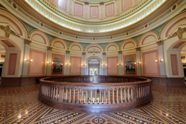 Sacramento, California - 6 Temmuz 2018: California eyalet başkenti'nın 2 kat rotunda.