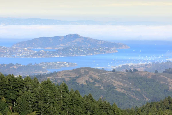 Angel Island ve Richardson Bay Mt Tamalpais izlendi. Marin County, Kaliforniya, ABD.