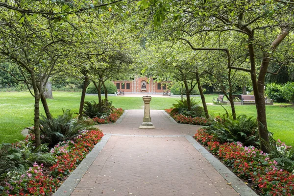 美国加州旧金山金门公园的莎士比亚花园 从正门看莎士比亚花园的景色 — 图库照片
