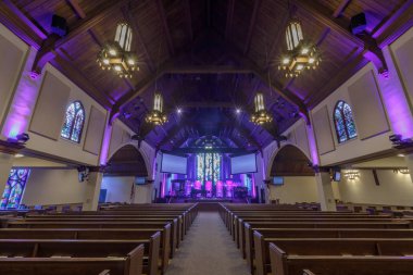 Menlo Park, California - 9 Eylül 2018: İç Menlo Park Presbiteryen Kilisesi de Menlo kilise denir.