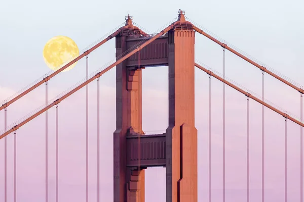 Října Východ Měsíce Nad Golden Gate Bridge Převzato Marin Headlands — Stock fotografie
