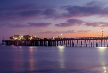 Capitola Rıhtımı 'nda hava kararacak. Capitola, Santa Cruz County, California, Usa.