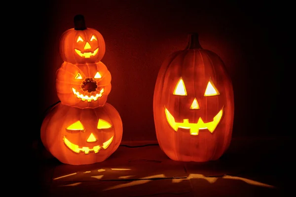 Pompoenen Gloeiend Het Donker Huis Veranda Gevuld Met Halloween Geest — Stockfoto