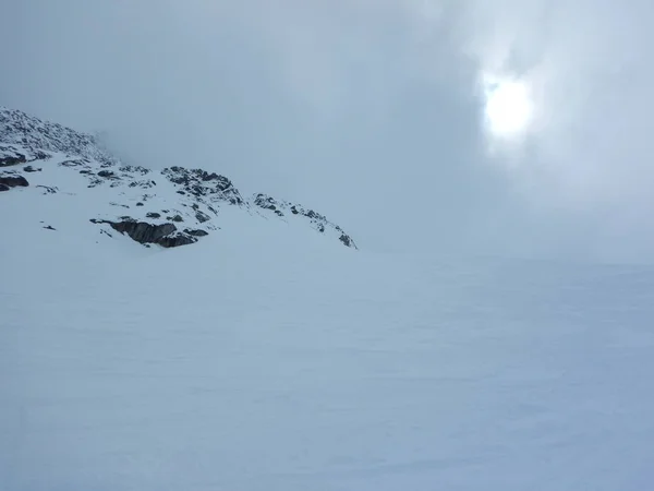 Μια Όμορφη Skitouring Στις Άλπεις Χειμώνας Στην Αυστρία — Φωτογραφία Αρχείου