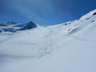  Avusturya Alpleri 'nde Grossvenediger de güzel bir kayıtıcı gün